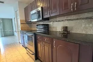 835 NW 81st Way, Plantation, FL 33324 - Photo 2