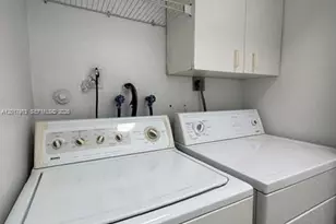 835 NW 81st Way, Plantation, FL 33324 - Photo 10