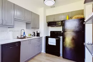 1075 NE 120th St, Biscayne Park, FL 33161 - Photo 26