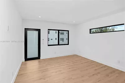 7801 Byron Ave #3, Miami Beach, FL 33141 - Photo 4