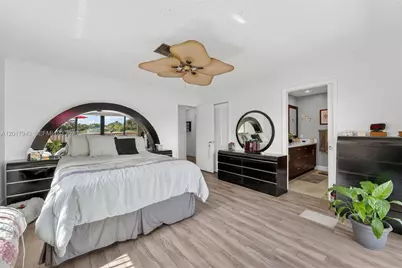 1891 NW 40th Ct, Oakland Park, FL 33309 - Photo 16