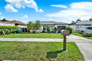 28424 SW 135th Ave, Homestead, FL 33033 - Photo 2