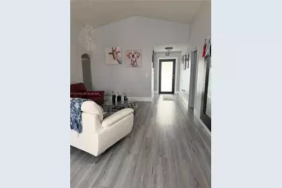 15823 SW 82nd St, Miami, FL 33193 - Photo 6