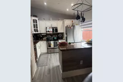 15823 SW 82nd St, Miami, FL 33193 - Photo 8