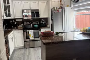 15823 SW 82nd St, Miami, FL 33193 - Photo 8