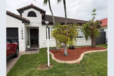 15823 SW 82nd St, Miami, FL 33193 - Photo 2