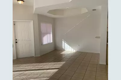 772 SW 106th Ave #1910, Pembroke Pines, FL 33025 - Photo 4