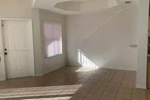 772 SW 106th Ave, Pembroke Pines, FL 33025 - Photo 4