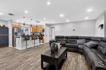 2625 Utopia Dr, Miramar, FL 33023 - Photo 2