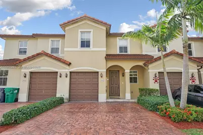 1048 NE 208th St, Miami, FL 33179 - Photo 1
