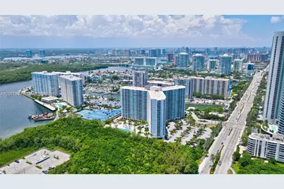 100 Bayview Dr #428, Sunny Isles Beach, FL 33160 - Photo 26