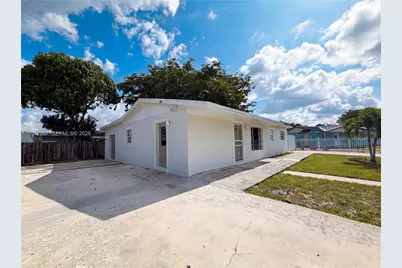 4403 NW 202nd St, Miami Gardens, FL 33055 - Photo 18