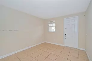 1048 NE 208th St, Miami, FL 33179 - Photo 6