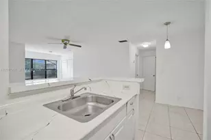 2866 S University Dr, Davie, FL 33328 - Photo 12