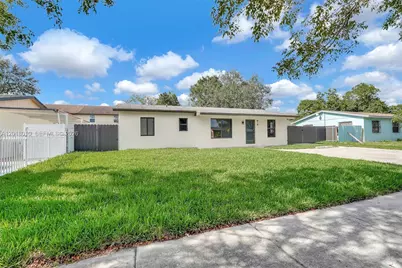 19720 NW 33rd Ave, Miami Gardens, FL 33056 - Photo 4
