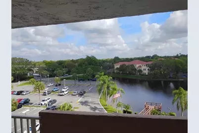 250 Jacaranda Dr #608, Plantation, FL 33324 - Photo 12