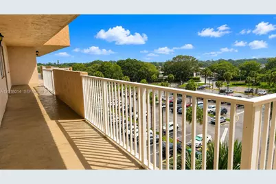250 Jacaranda Dr #608, Plantation, FL 33324 - Photo 28