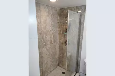 250 Jacaranda Dr #608, Plantation, FL 33324 - Photo 4