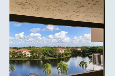 250 Jacaranda Dr #608, Plantation, FL 33324 - Photo 8