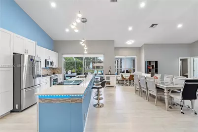 9251 NW 42nd Ct, Coral Springs, FL 33065 - Photo 6