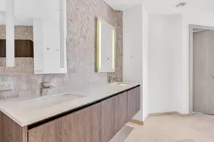 88 SW 7th St, Miami, FL 33130 - Photo 38