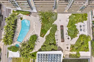 88 SW 7th St, Miami, FL 33130 - Photo 2