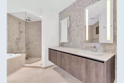 88 SW 7th St #2011, Miami, FL 33130 - Photo 36