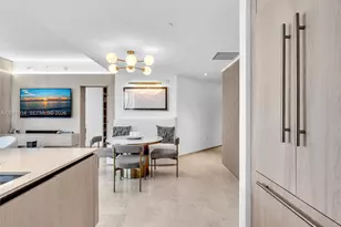 88 SW 7th St, Miami, FL 33130 - Photo 14