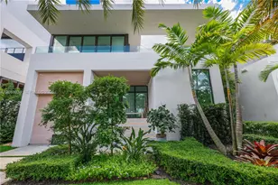 1092 N Venetian Dr, Miami, FL 33139 - Photo 2