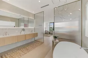 1092 N Venetian Dr, Miami, FL 33139 - Photo 16