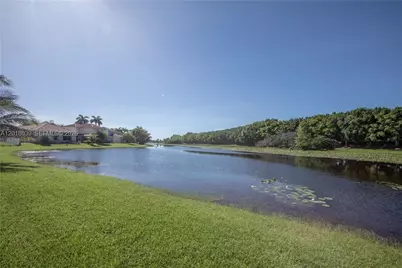 777 Tanglewood Cir, Weston, FL 33327 - Photo 26
