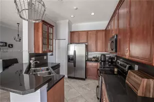 777 Tanglewood Cir, Weston, FL 33327 - Photo 10
