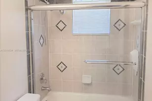 777 Tanglewood Cir, Weston, FL 33327 - Photo 16
