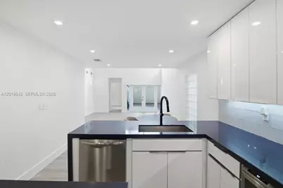 1135 Oysterwood St, Hollywood, FL 33019 - Photo 26