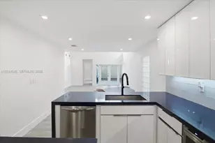 1135 Oysterwood St, Hollywood, FL 33019 - Photo 26