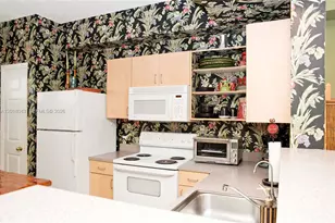 533 NE 3rd Ave, Fort Lauderdale, FL 33301 - Photo 12
