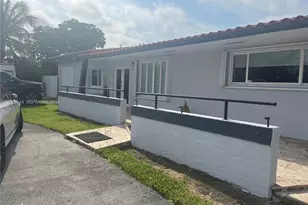 9260 SW 164th St, Palmetto Bay, FL 33157 - Photo 2