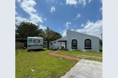 19422 SW 119th Ct, Miami, FL 33177 - Photo 2