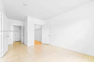11631 SW 2nd St, Pembroke Pines, FL 33025 - Photo 10