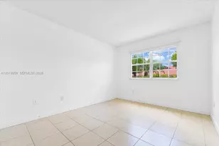 11631 SW 2nd St, Pembroke Pines, FL 33025 - Photo 12
