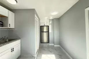 5137 NW 28th St, Margate, FL 33063 - Photo 4