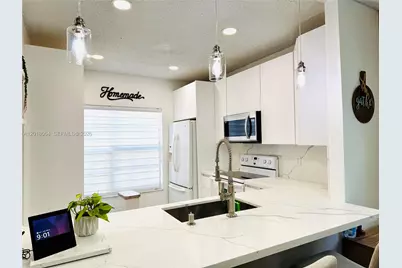 16213 Emerald Cove Rd, Weston, FL 33331 - Photo 1