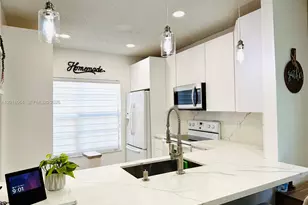 16213 Emerald Cove Rd, Weston, FL 33331 - Photo 1