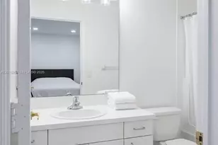 16213 Emerald Cove Rd, Weston, FL 33331 - Photo 16