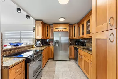 121 Golden Isles Dr #707, Hallandale Beach, FL 33009 - Photo 10