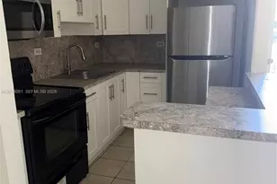 7120 NW 179th St, Hialeah, FL 33015 - Photo 2