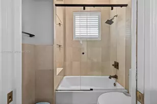2538 Montclaire Ct, Weston, FL 33327 - Photo 22