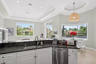 2538 Montclaire Ct, Weston, FL 33327 - Photo 10