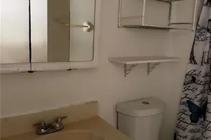 8020 N Colony Cir N, Tamarac, FL 33321 - Photo 6