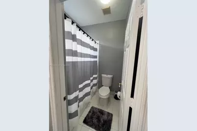681 NW 42nd Ave #-, Plantation, FL 33317 - Photo 22